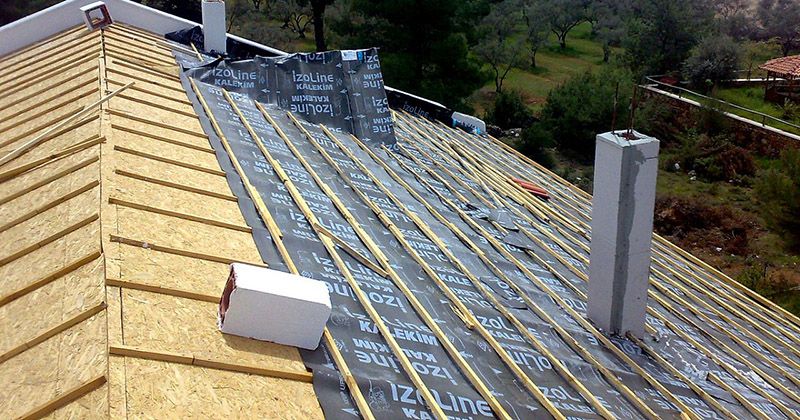 Torbalı EPDM Kauçuk Çatı – OSB üzerine serilmiş nefes alan su yalıtım örtüsü ve çıtalama
